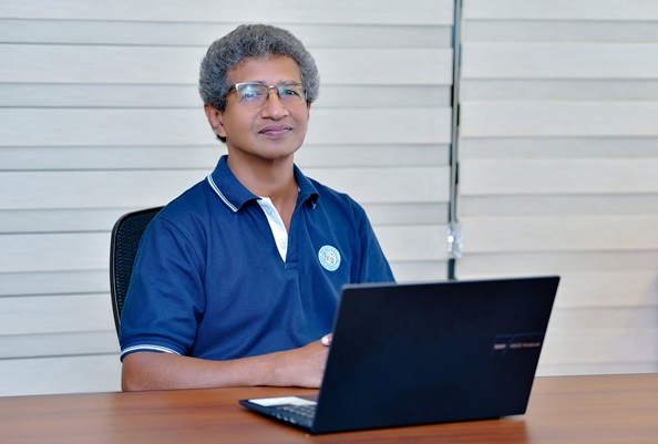 Mr. Roshan Rodrigo, Factory Manager at Camillus Publications